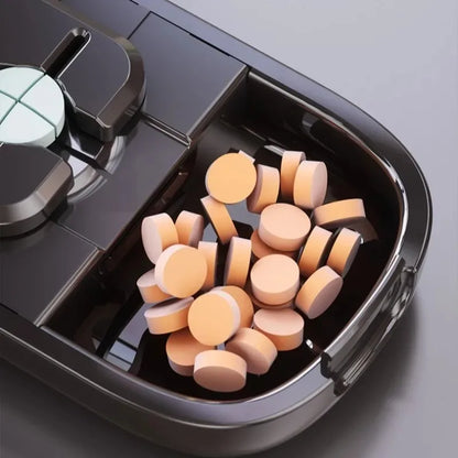 Coupe-comprimés portable 4-en-1 avec pilulier, broyeur et compartiment de rangement étanche à la poussière